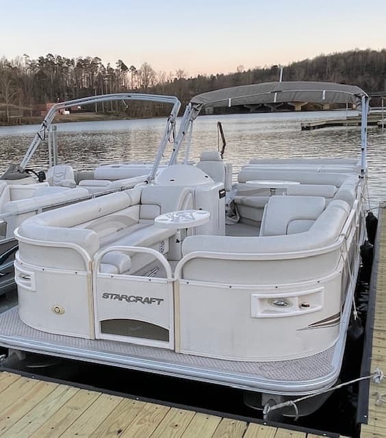 Lake Hickory Pub and Marina team