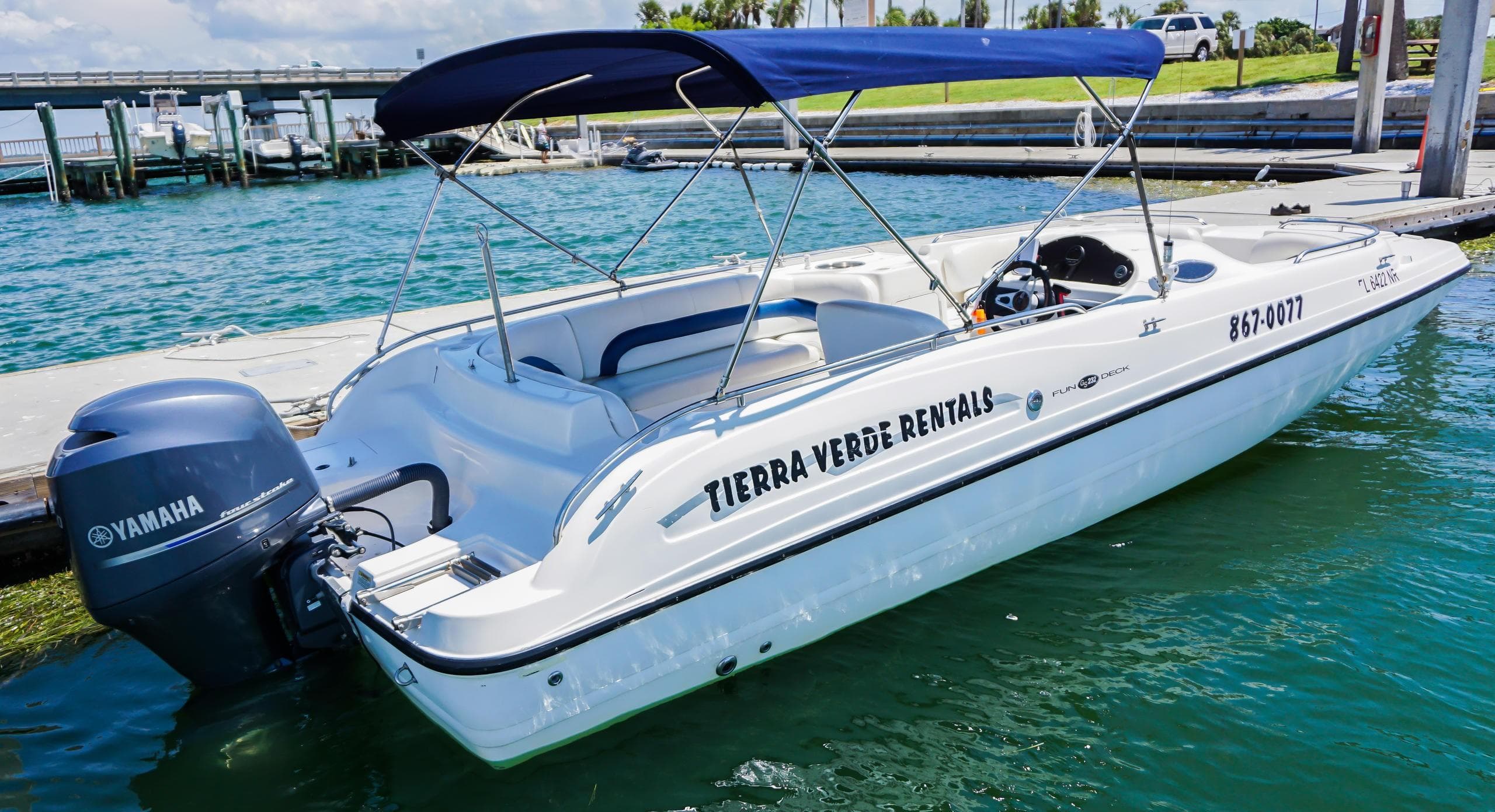Thrilling 24’ Hurricane Deckboat Rental in St. Petersburg, FL