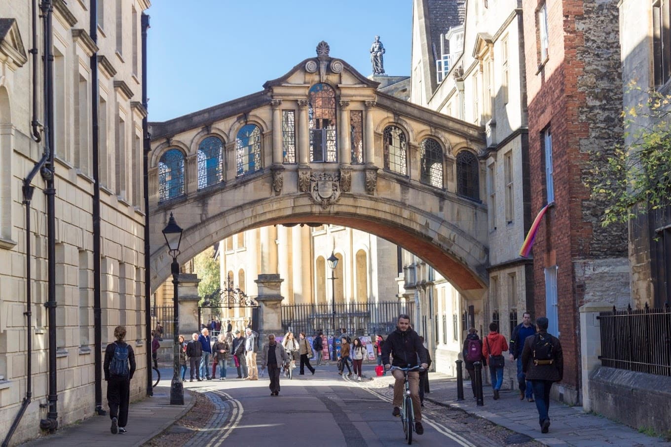 Oxford Walking Tour Highlights with Letz Go City Tours UK