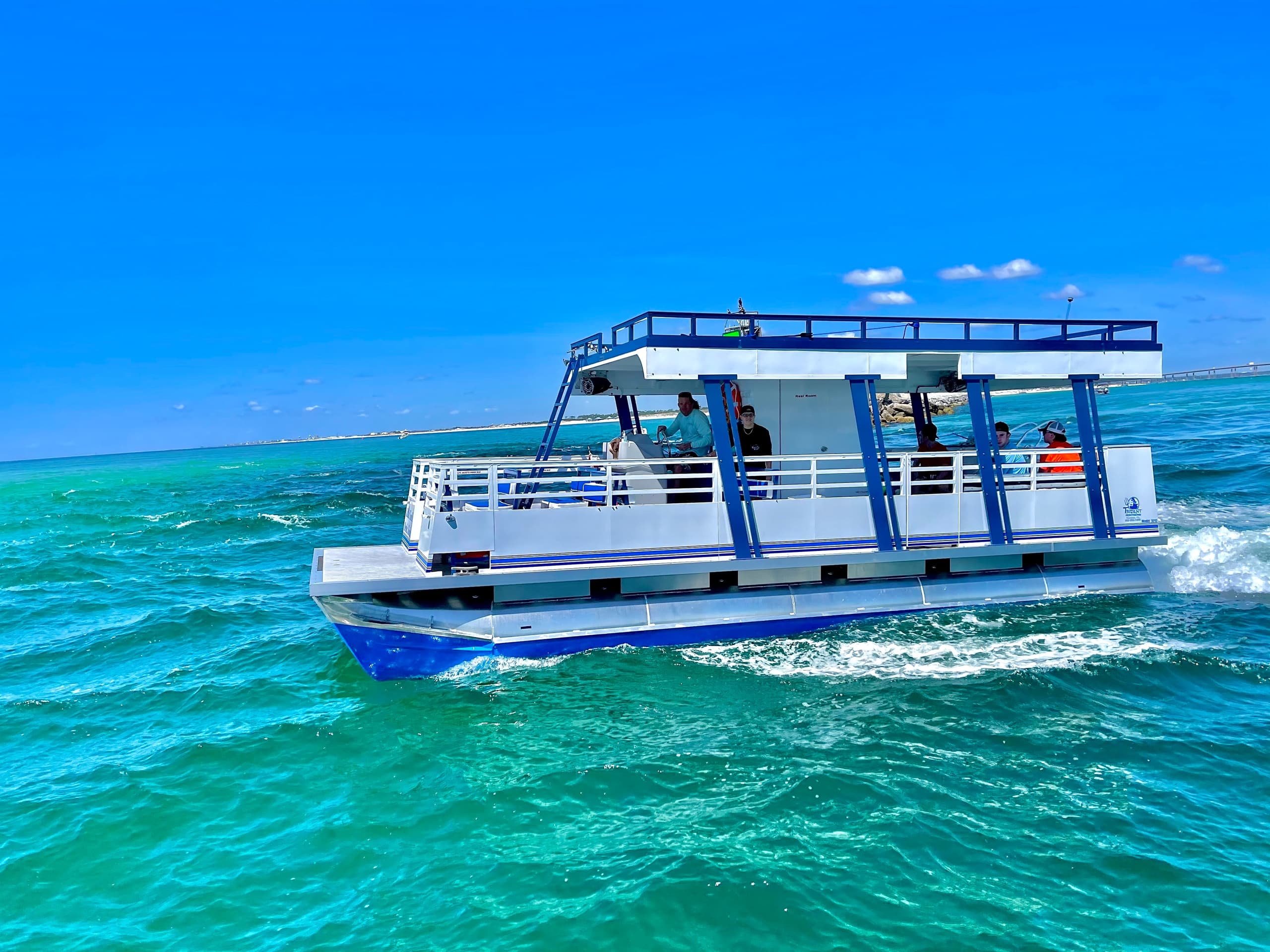Destin Pontoon Charters: Coastal Cruises in Florida