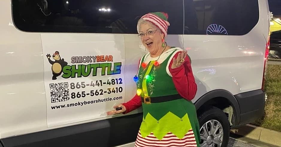 Holiday Lights Tour with Smoky Bear Shuttle in Pigeon Forge