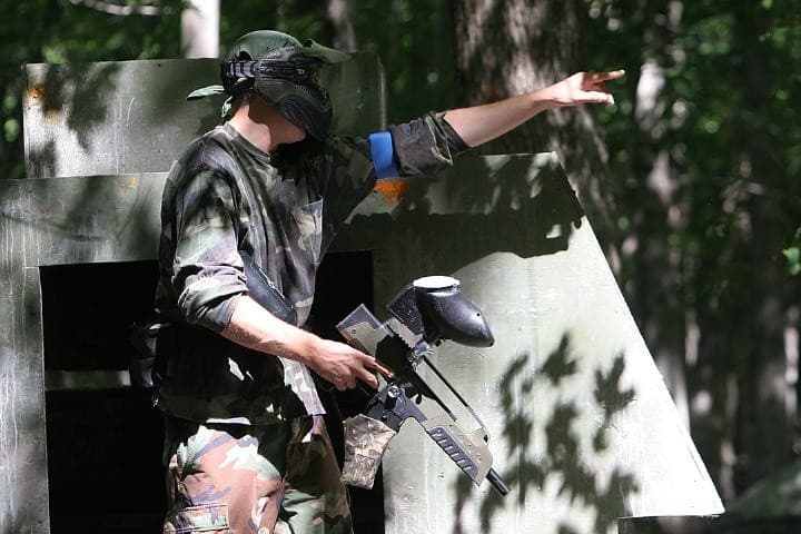 Private Paintball Outing in Minooka: Full-Day Tactical Woodland Battles photo 3