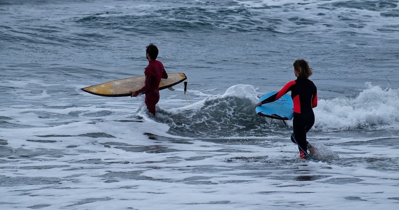 Ride the Waves: Surfboard and Paddleboard Rentals in Malibu for Every Skill Level