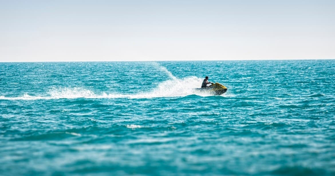Jet Ski Adventure with Skyline Jetski Rentals in Chicago