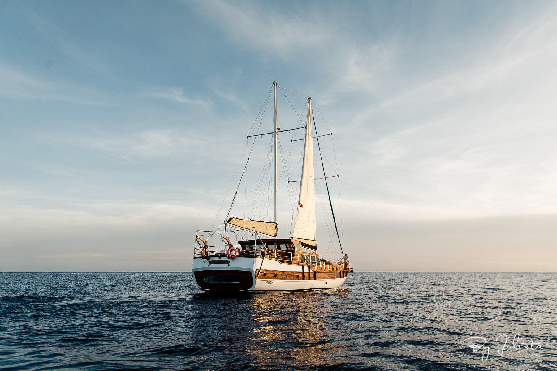 Wind and Sea Tu Enamorado Cruise in Cabo San Lucas