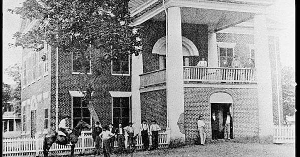 Historic Walking Tours with Dahlonega Walking Tours