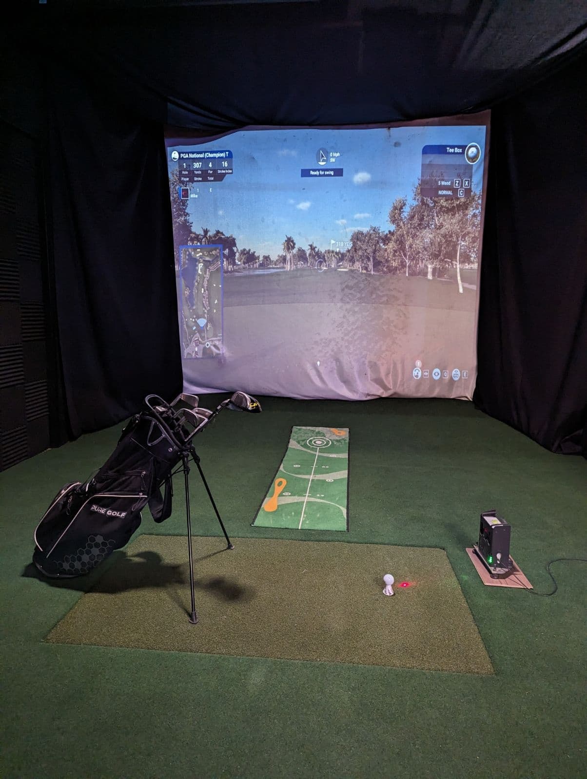 Golf Simulator Experience in Thomaston, Connecticut
