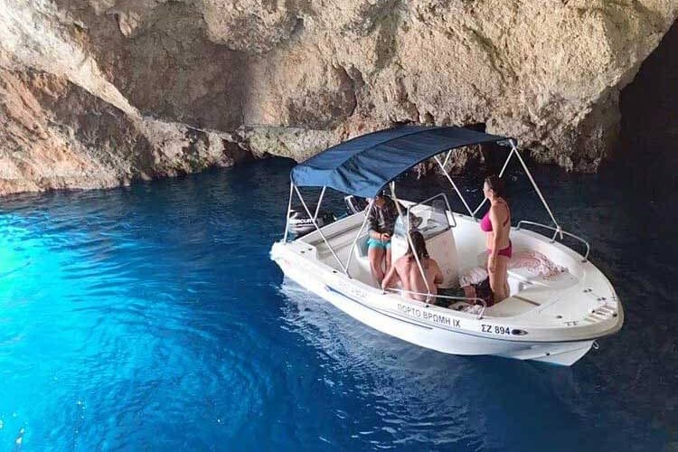 PORTO VROMI MARIES CRUISES & FUN team