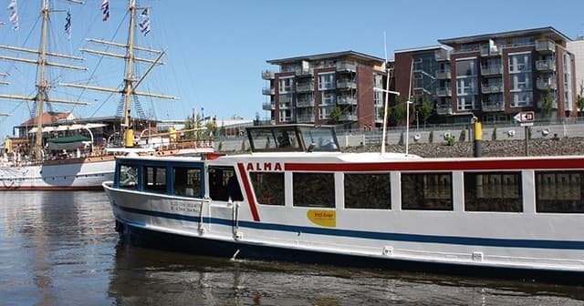 Water Transportation Tour via Hal Över in Bremerhaven