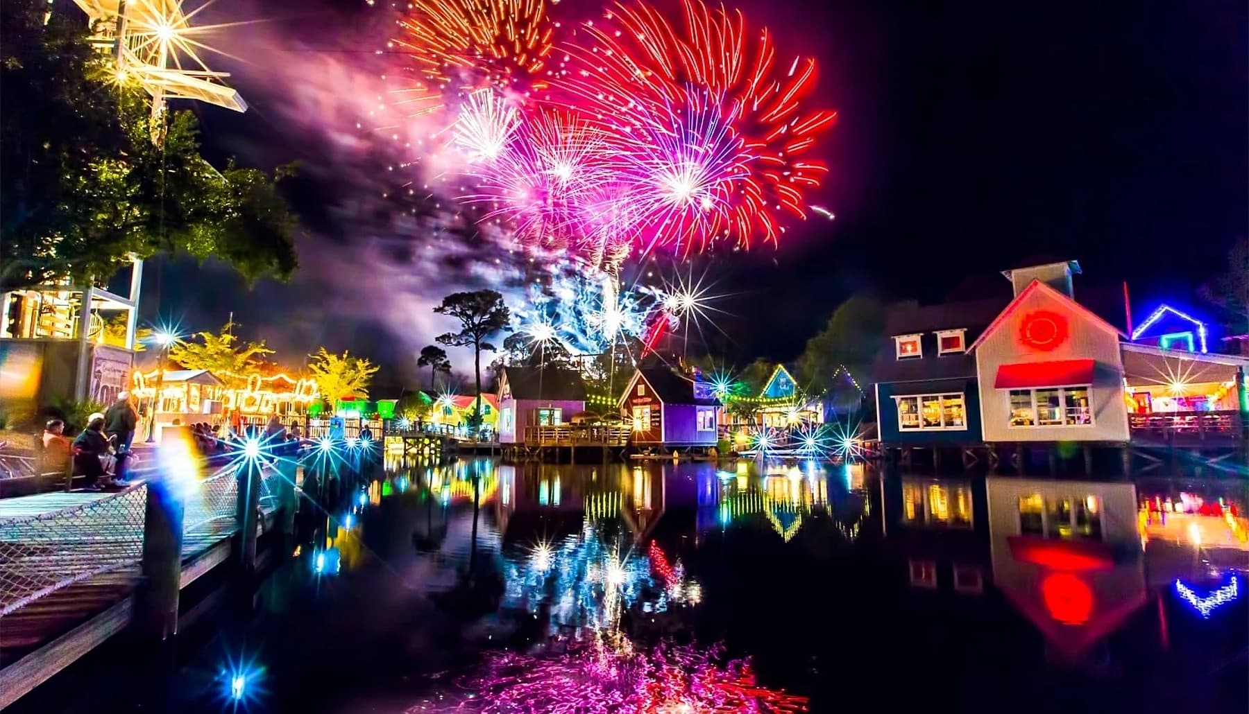 Front-Row Fireworks: Alys Fireworks Cruise on Lady Delana from Baytowne Wharf photo 2
