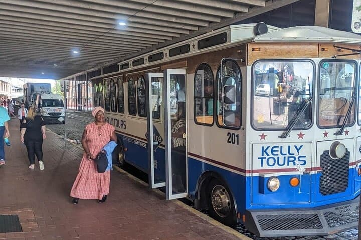 Explore Savannah’s Gullah Geechee Heritage: Guided Cultural Tour and Authentic Lunch Experience
