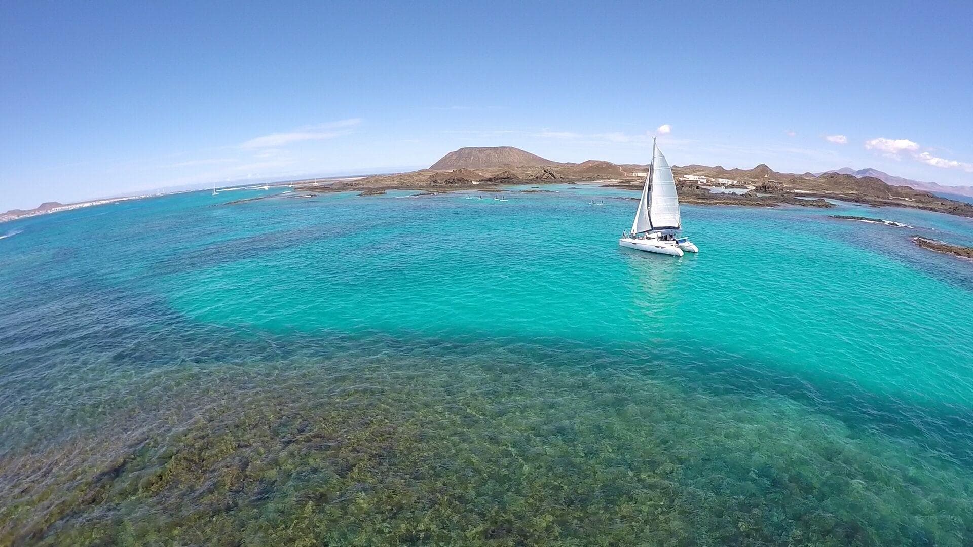 Experiencia en catamarán a la Isla de Lobos, Corralejo | Water Activities in Corralejo, Las Palmas