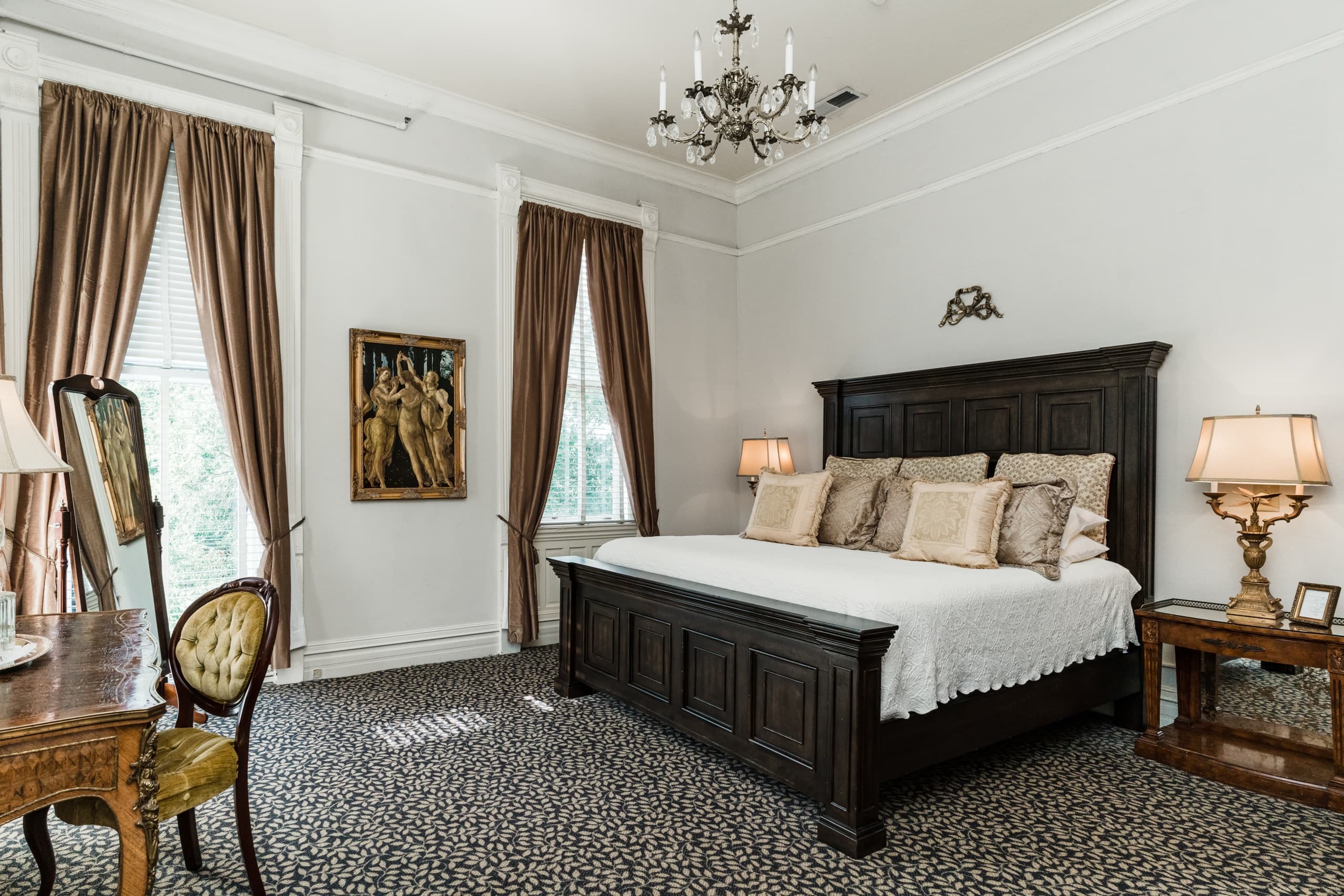 Luxurious Overnights at The Mayor's Mansion Inn in Chattanooga