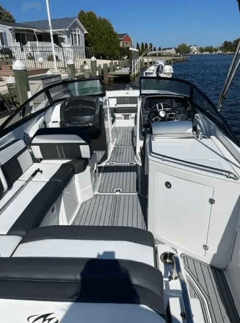 Monterey M6 Captained Charter on Lake Minnetonka — Excelsior Luxury Boat Rental photo 2