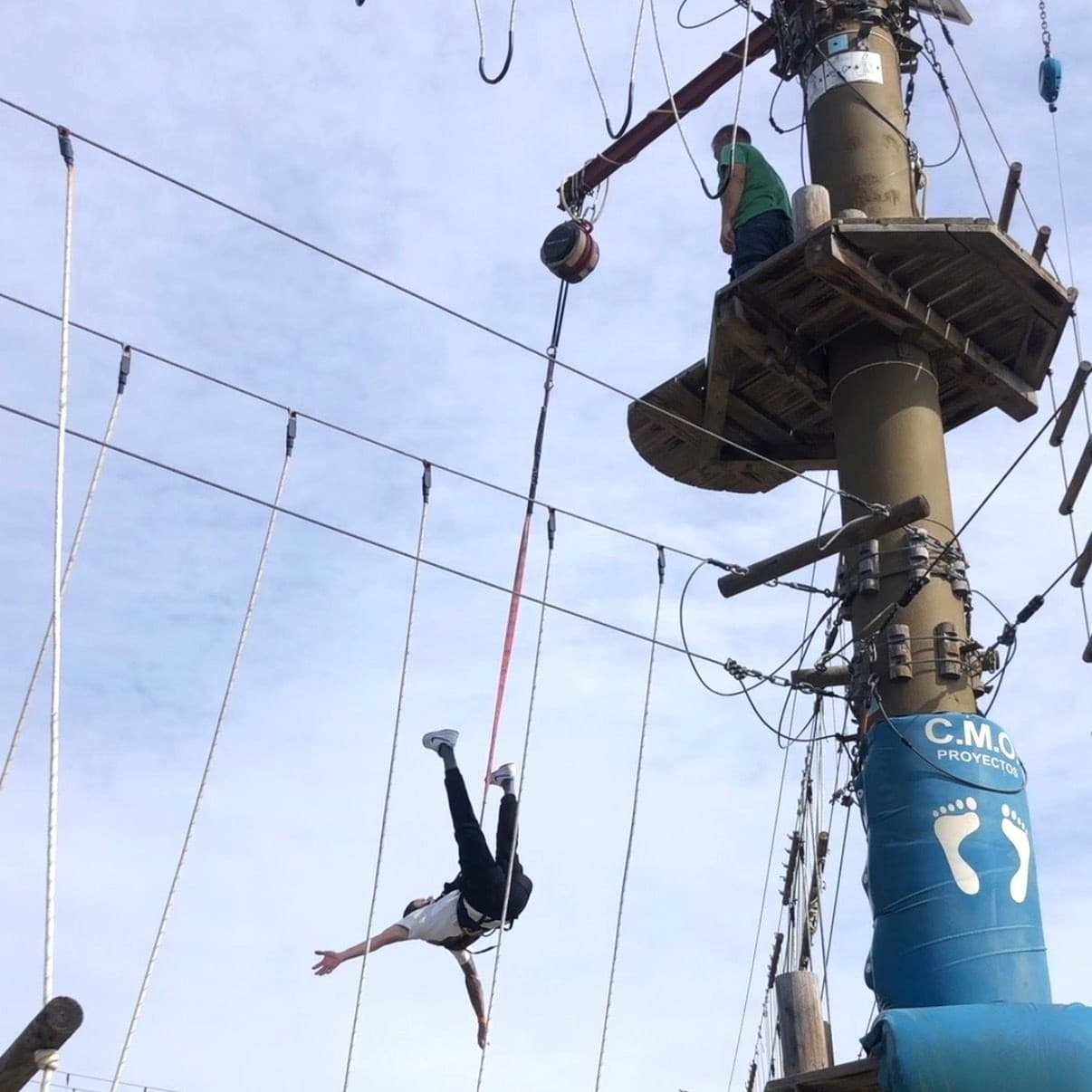 10-Meter Adrenaline Jumps in Cambrils: Pack de 4 Saltos Xtrem photo 2