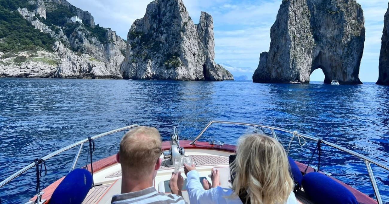 Boat Charters in Positano: Private Capri Tour with Mimi 9.5