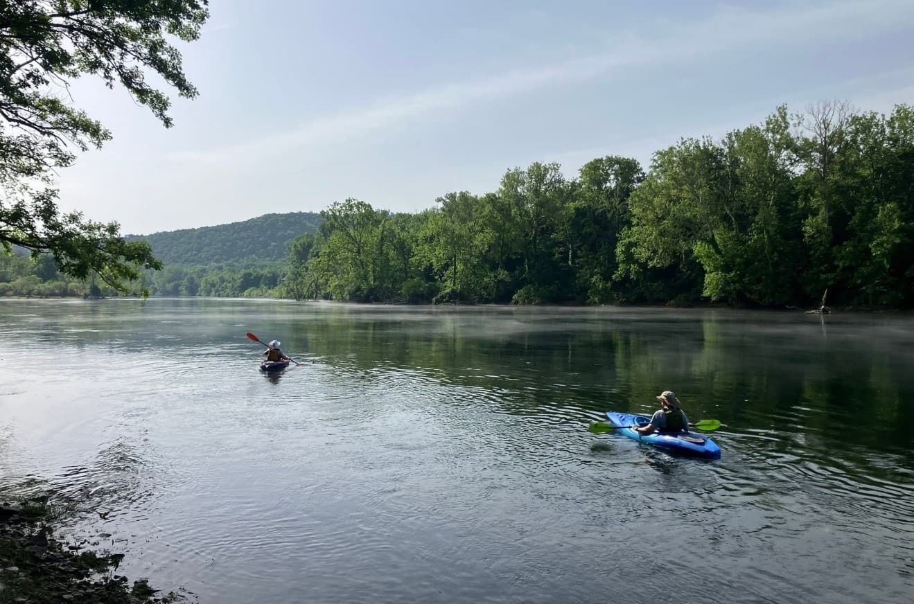 Paddling Table Rock Lake: 2-Hour Ozarks Kayak Adventure from Branson