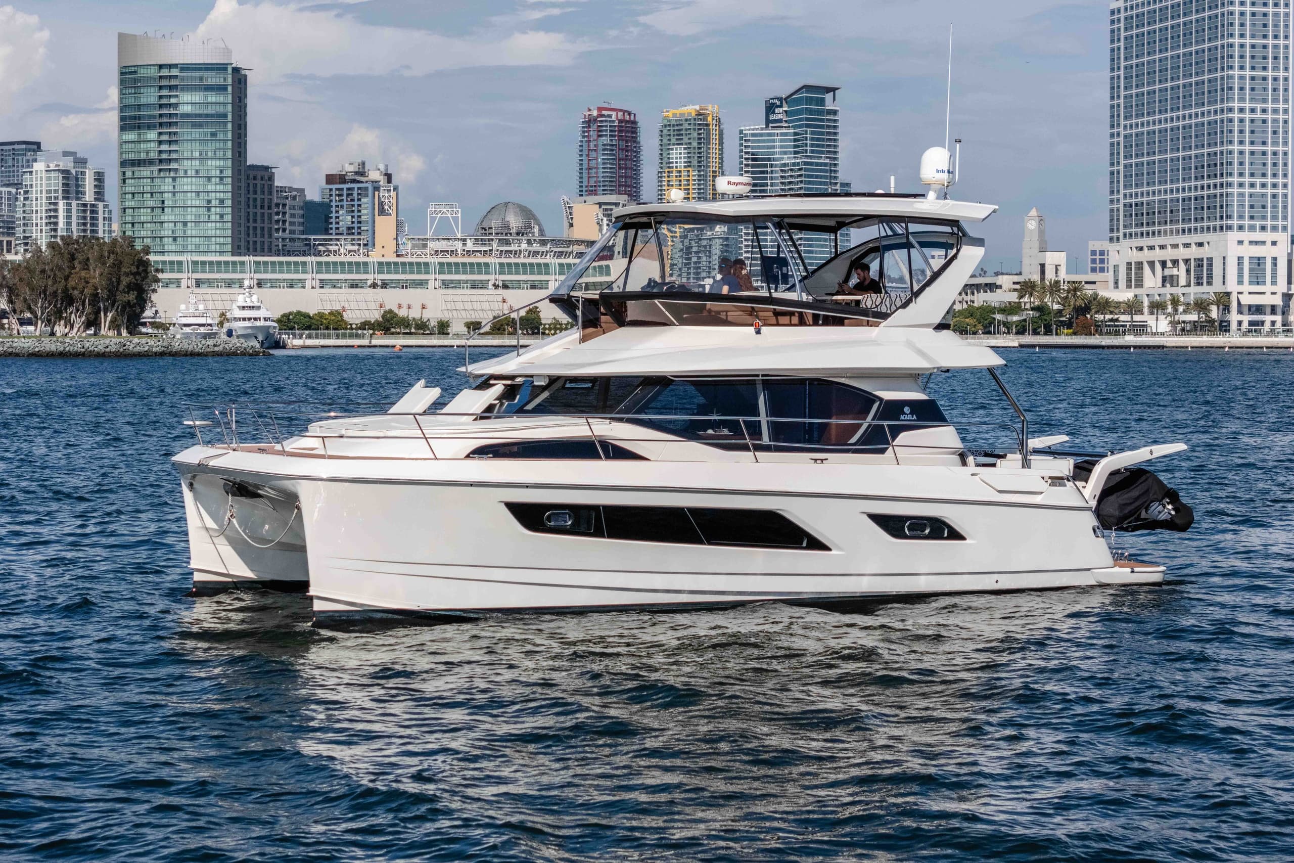 San Diego Luxury Power Catamaran: 4-Hour South Bay Charter from Chula Vista