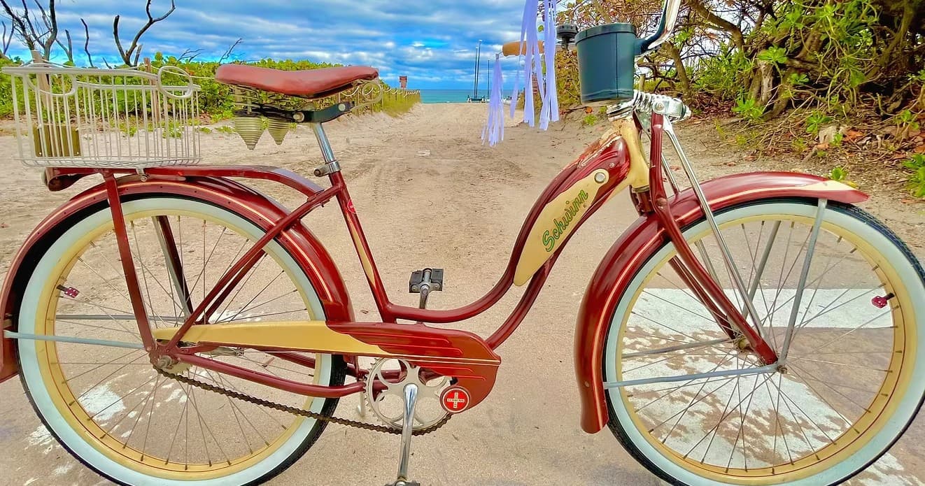 Vintage Schwinn B6 Cruiser Rides with Seaside Bicycle Rentals