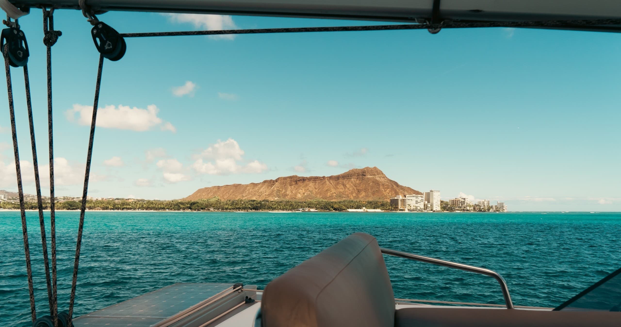 Luxury Yacht Cruise with Lokahi Cruises in Honolulu