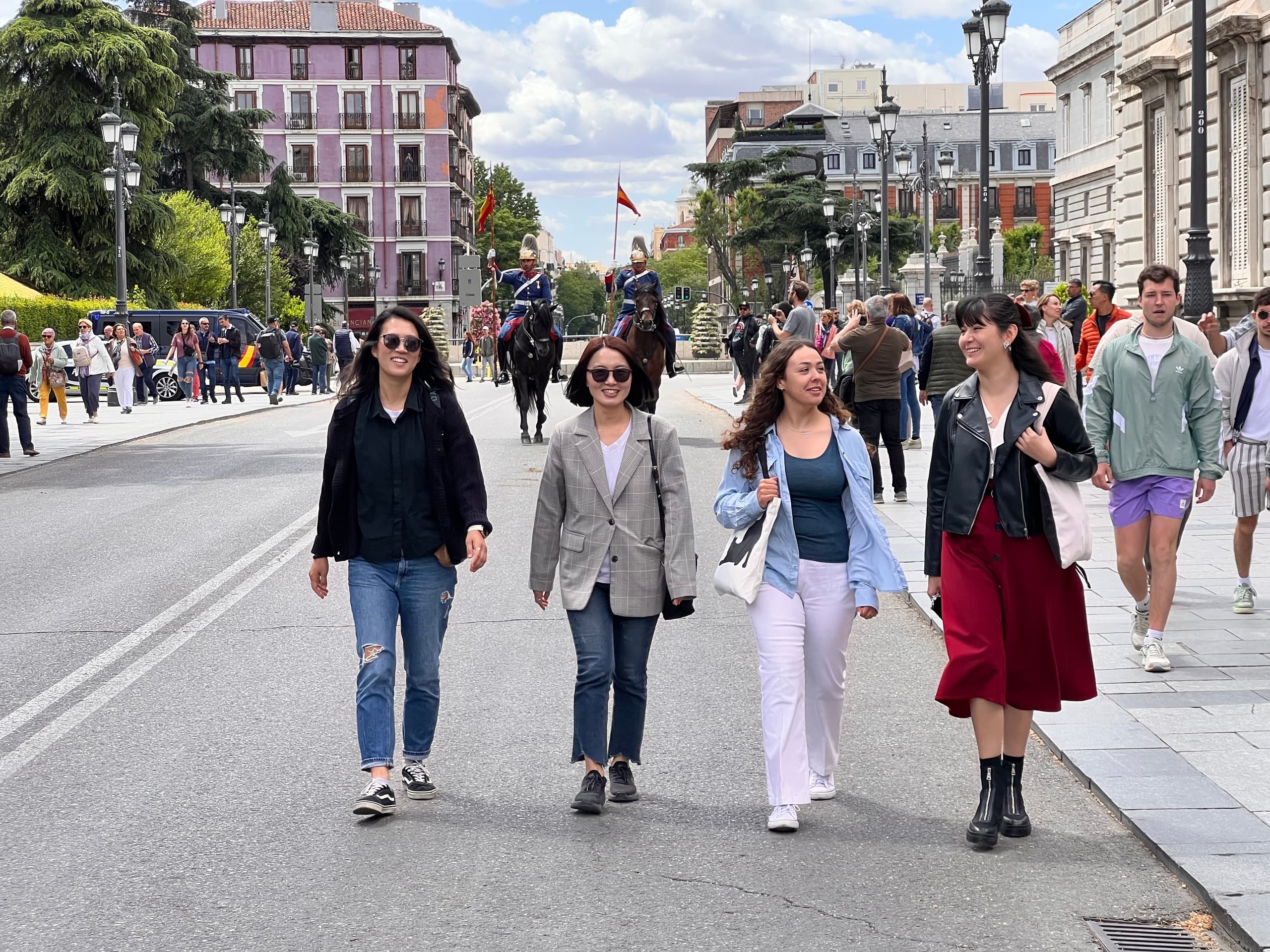 Madrid Walking Tour by The Touring Pandas: Discover Spanish Heritage