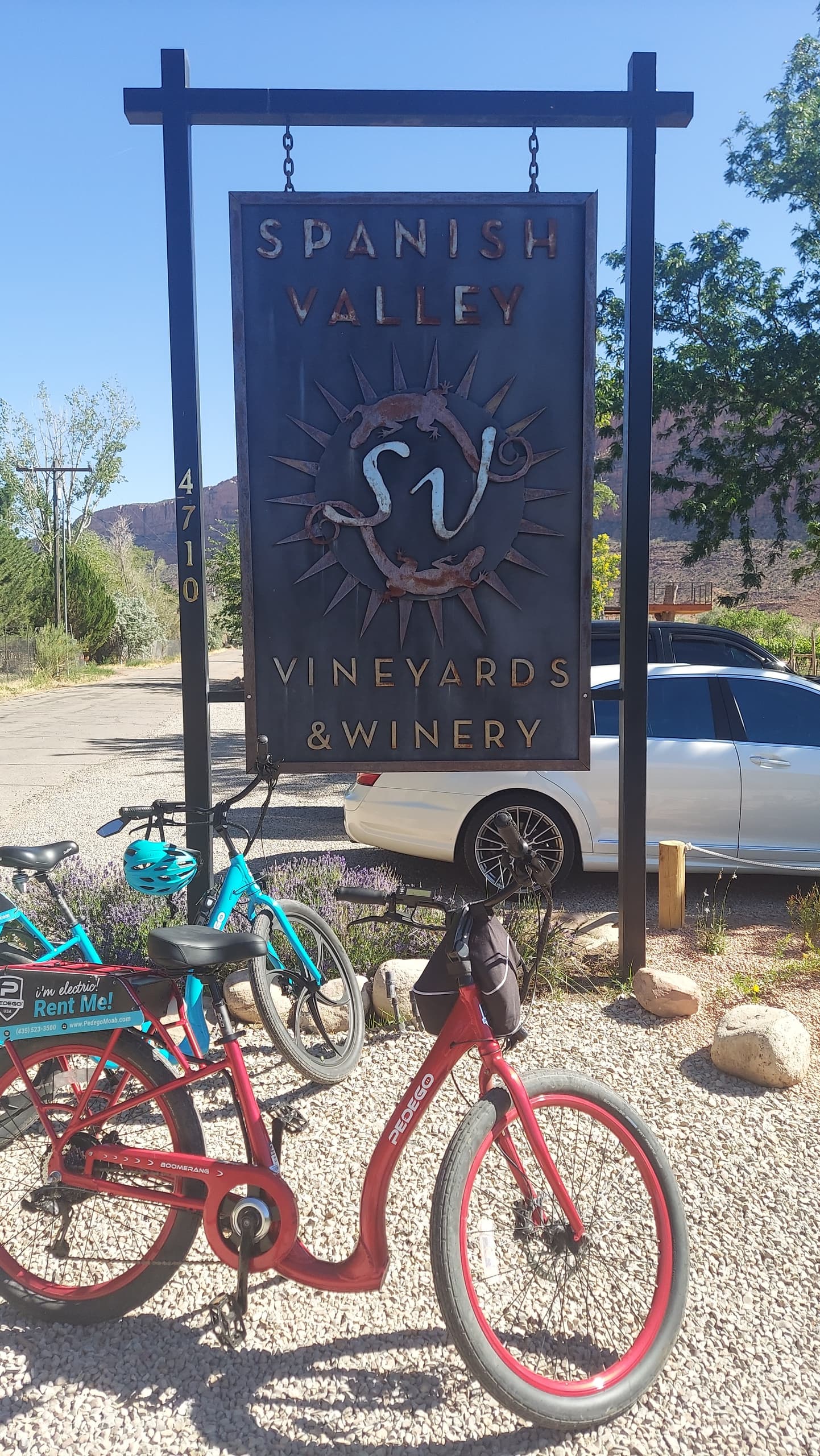 Moab Back Roads & Vineyard E-Bike Tour by Arches Electric Adventure