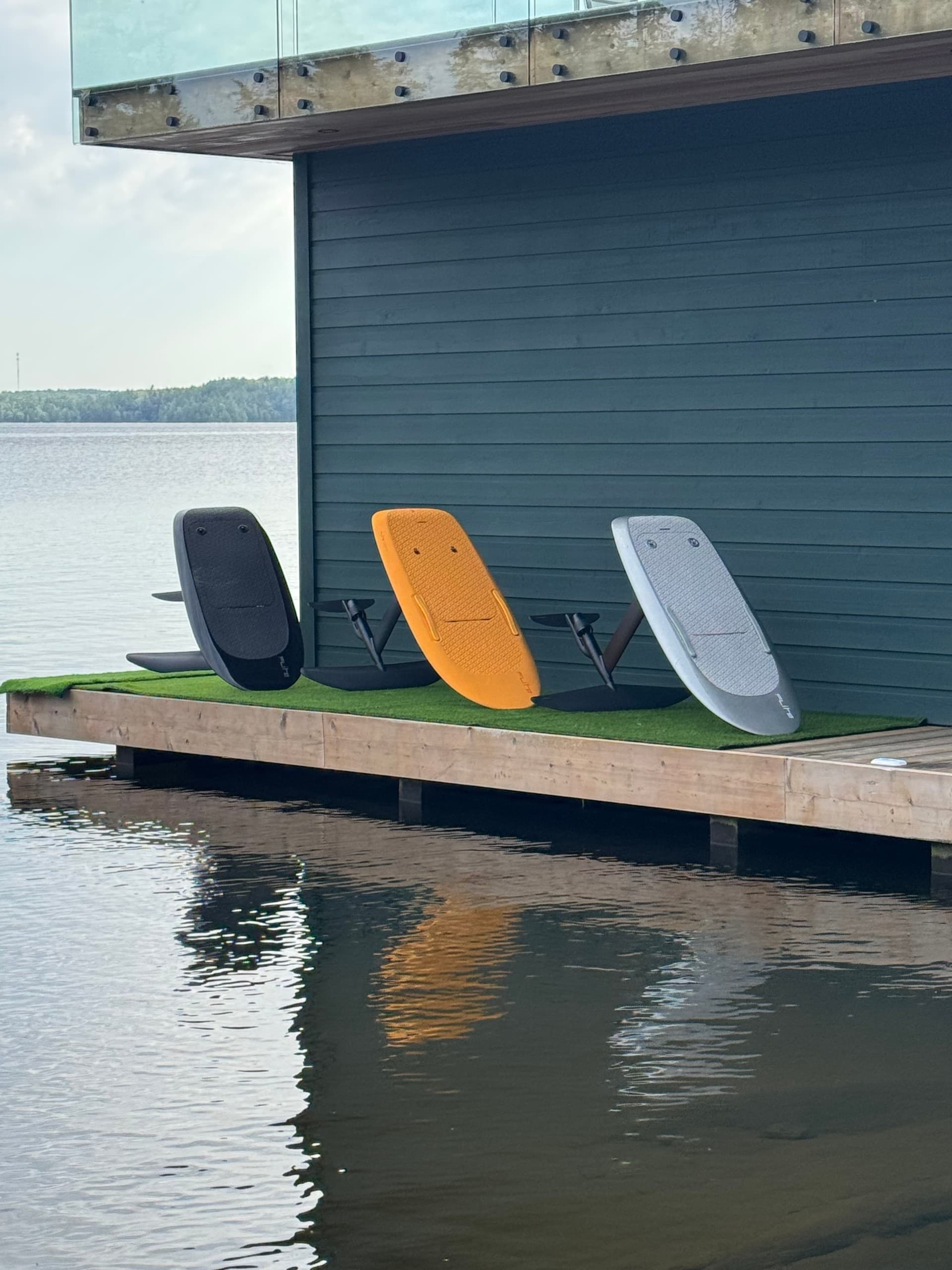 E-Foil Lessons on Lake Rosseau: Learn to Fly Above Muskoka Waters