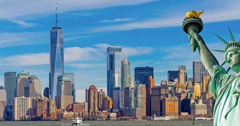 Water Activities & Cityscape Cruise with Starship Tours