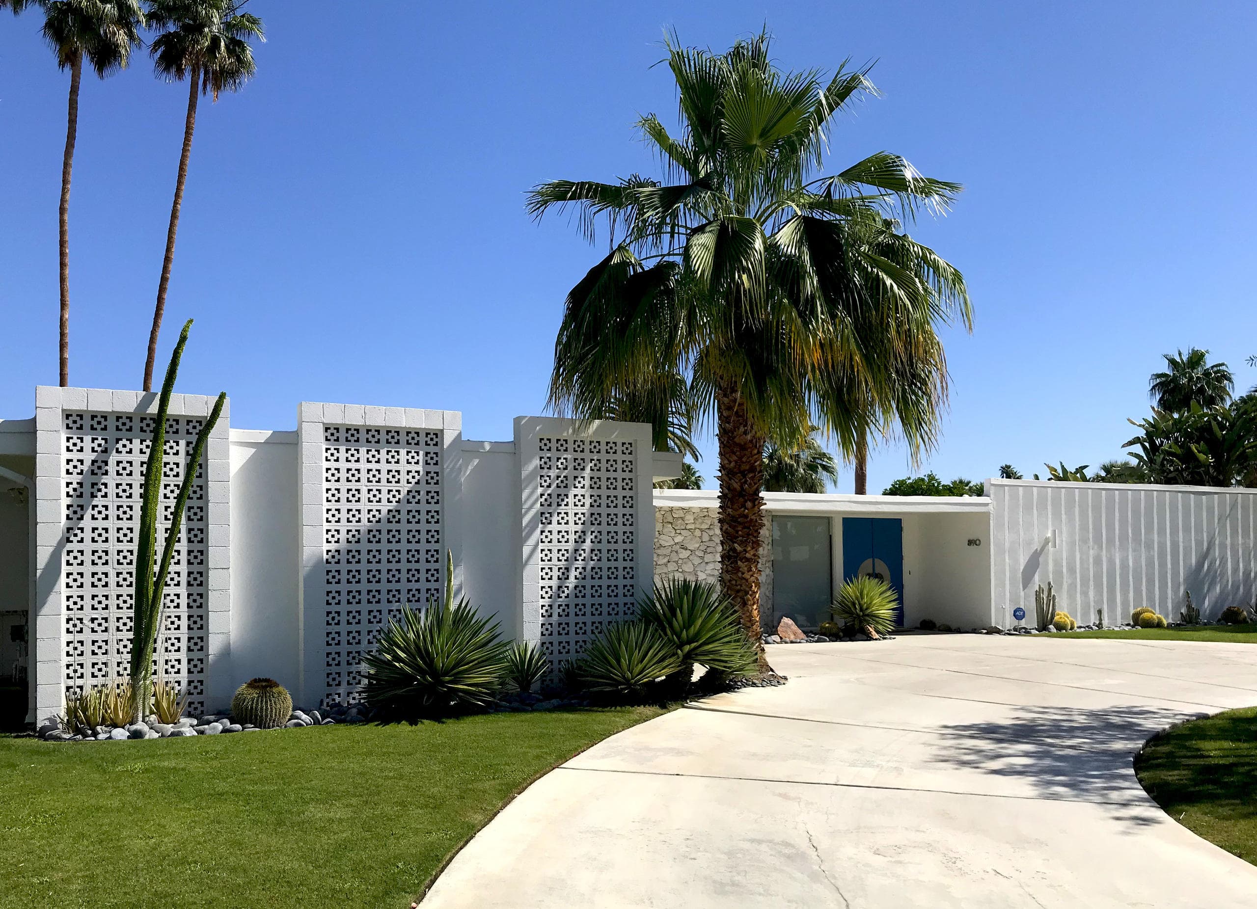 Mid-Century Architecture Tour in Palm Springs