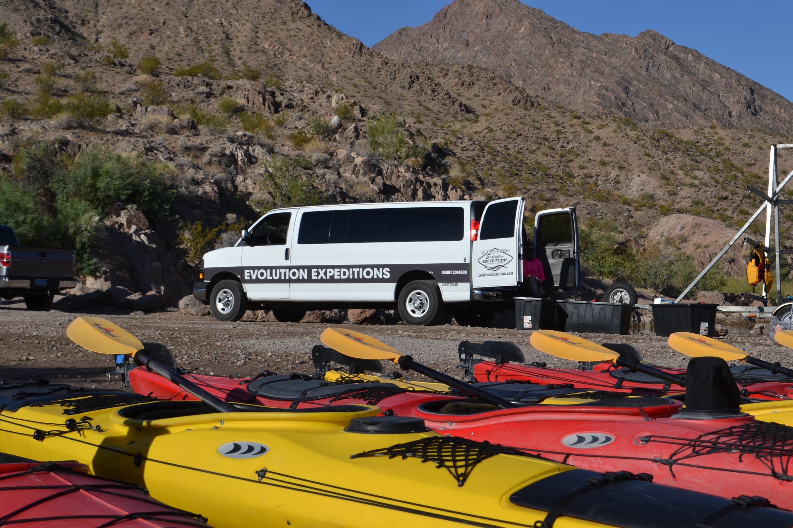 Kayaking Black Canyon's Emerald Cave in Nevada