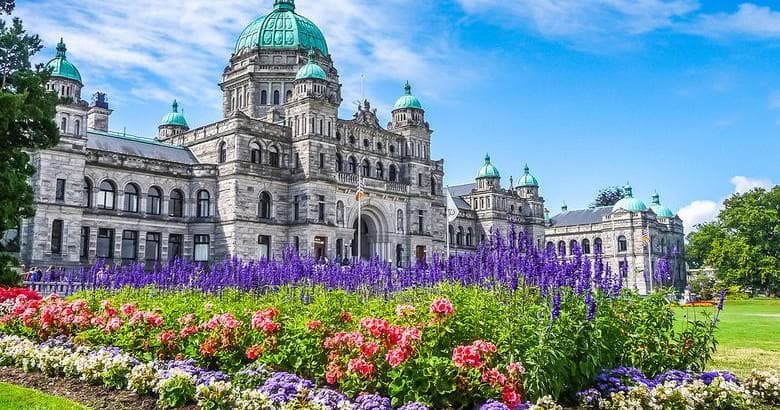 Victoria's Story Walking Tour by Discover the Past