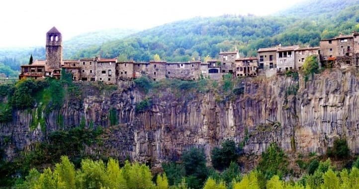 Land Adventures in Girona: Catalonia's Historic and Volcanic Landscapes