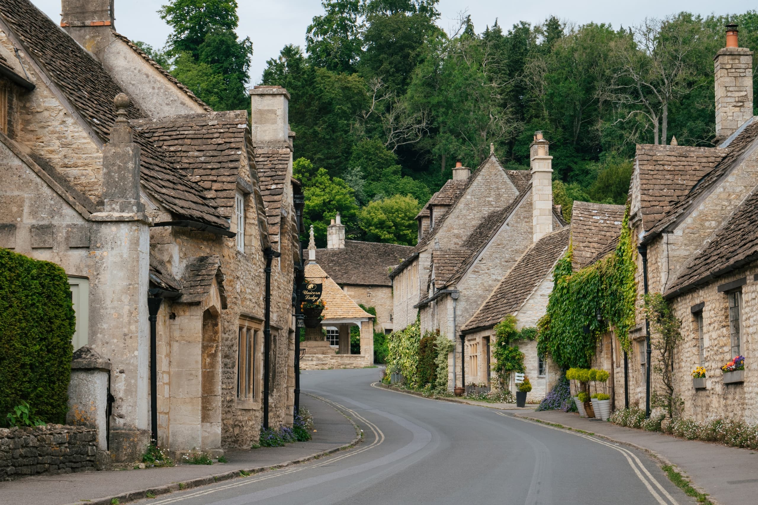 Historic Cotswolds Day Trip & Dark Age England Tour