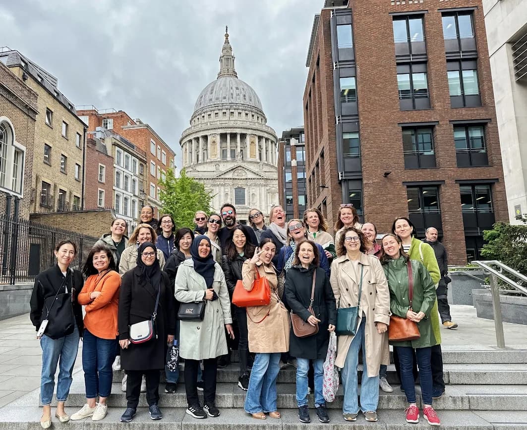 literature-walking-tour-st-pauls-to-southwark-a-level-exam-prep photo 1