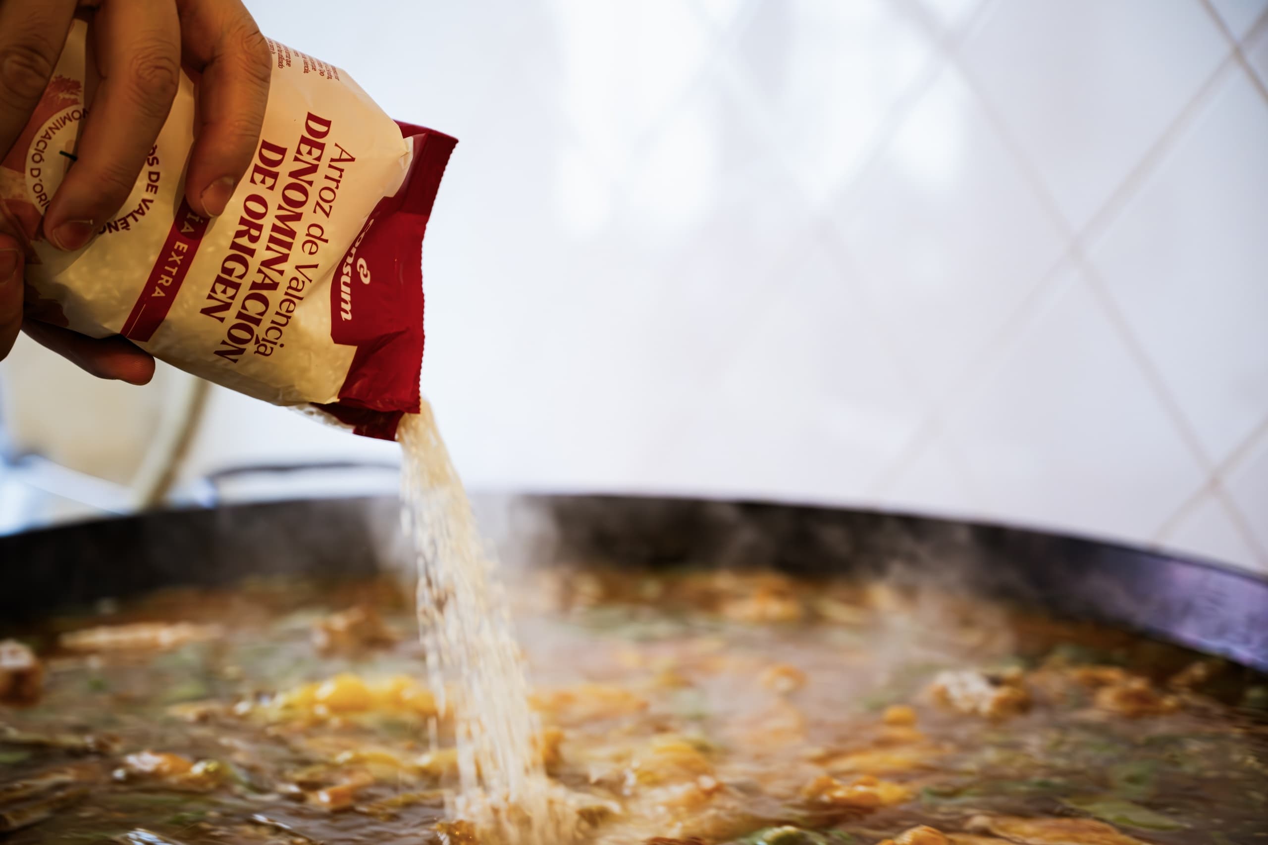 Master Authentic Valencian Paella: A Hands-On Cooking Experience in València