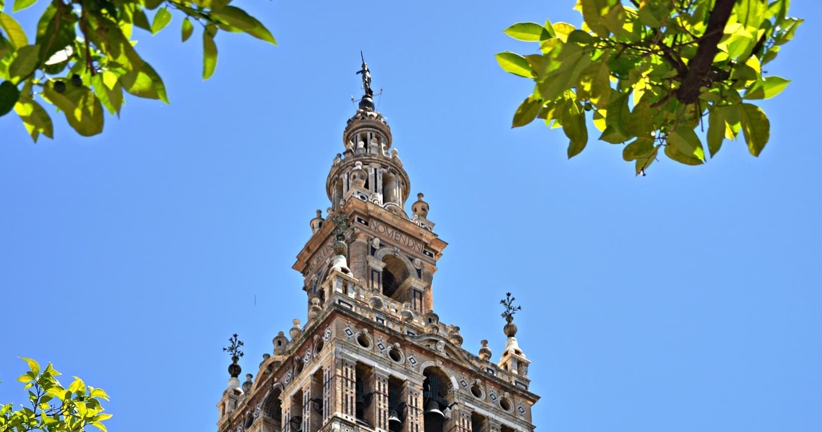 Private Transfer & Tour: Granada to Sevilla with Discovering Spain