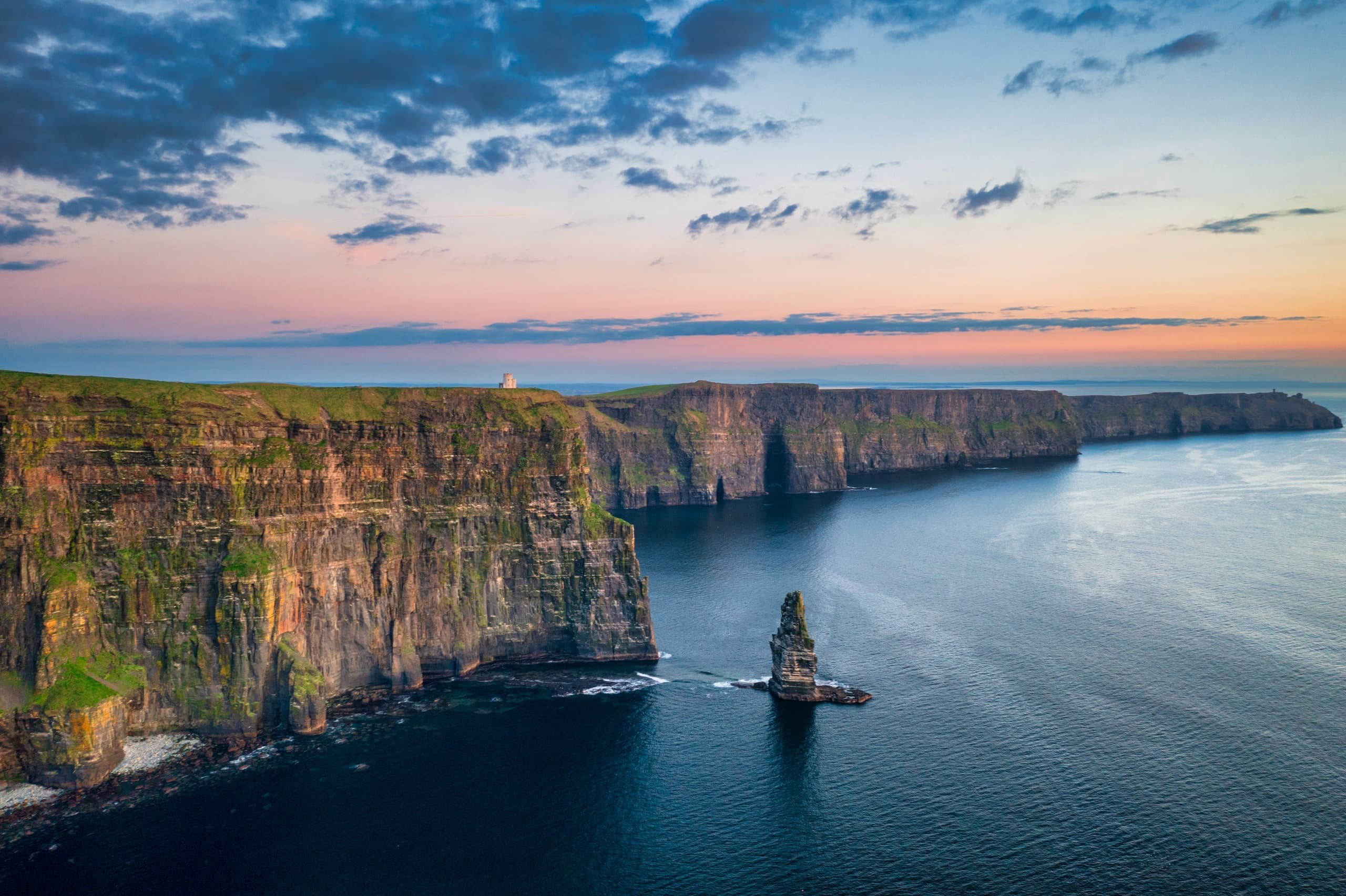 Irish Heritage & Cliffs of Moher Tour with Newgrange Day Tours