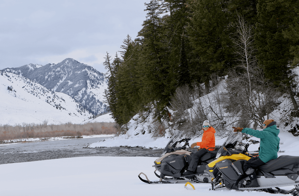 Jackson Hole Snowmobile Tour: 2-Hour Ride Along the Snake River Ranch