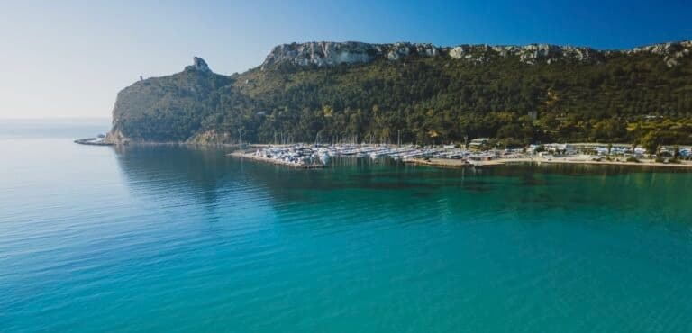 Stand-Up Paddleboard Tour at Sella del Diavolo by Rent2ride Sardinia