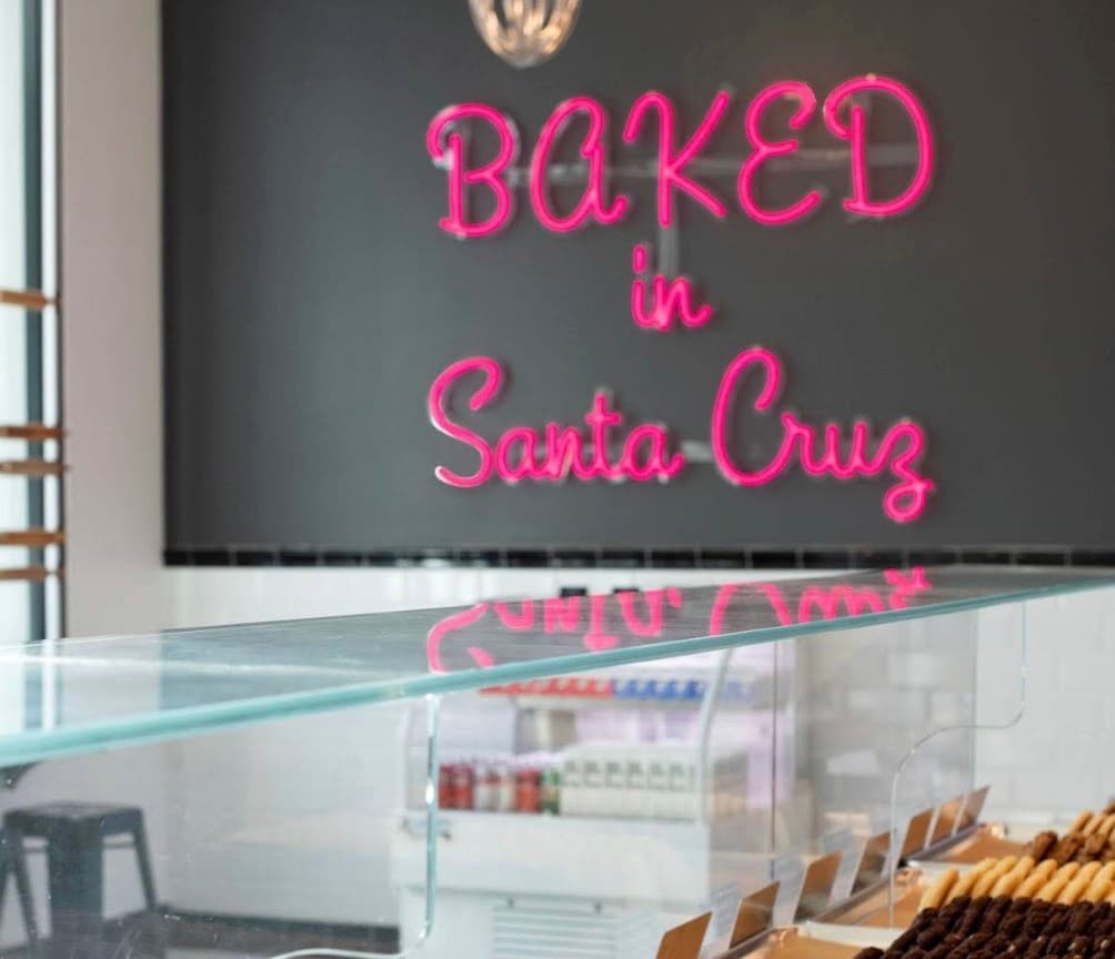Santa Cruz Ice Cream Tour: Beachside Scoops and Coastal Flavors photo 2