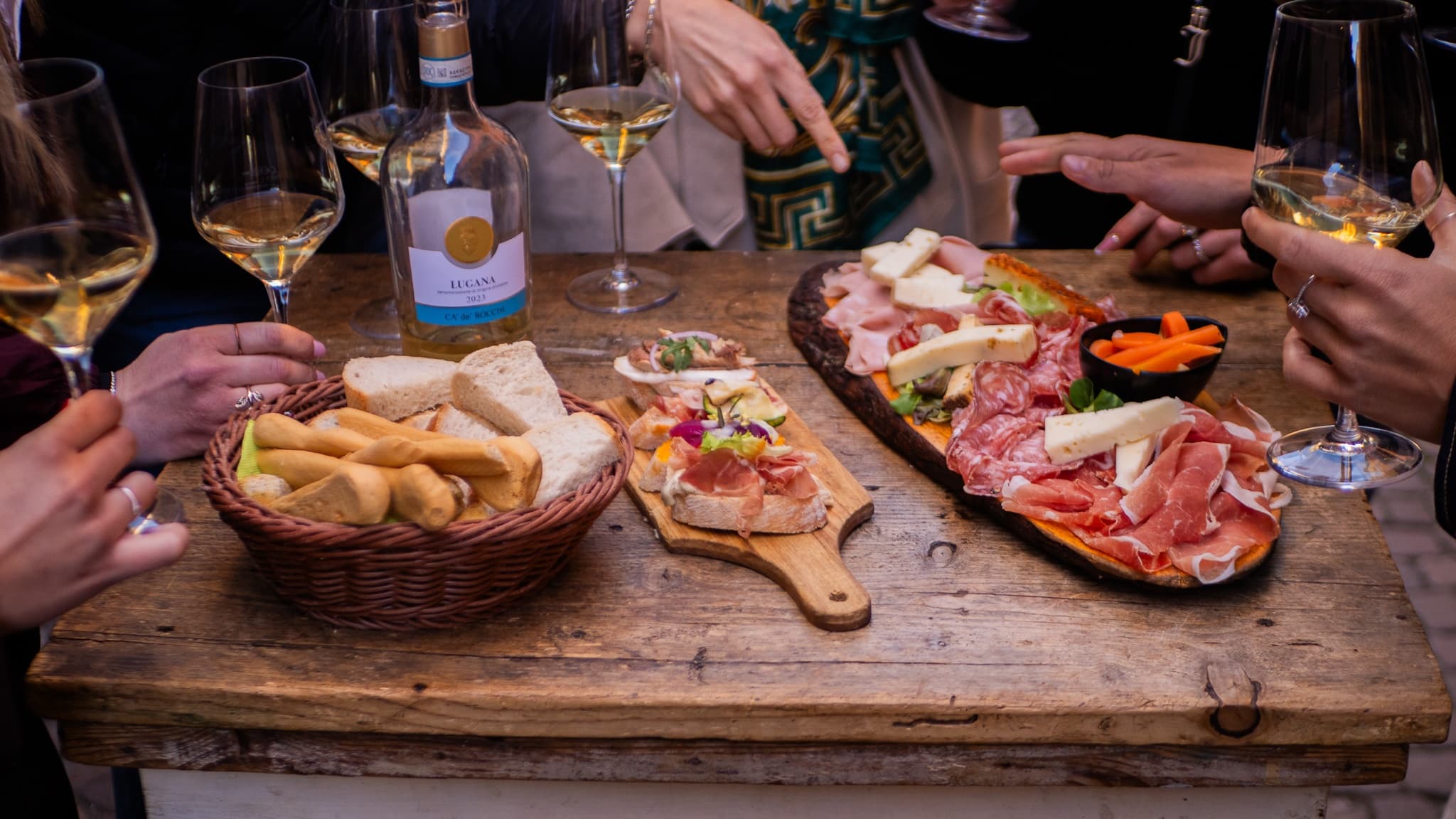 90-Minute Bottega Tasting in Rome: Meats, Cheeses, Olive Oil, Wine & Gelato