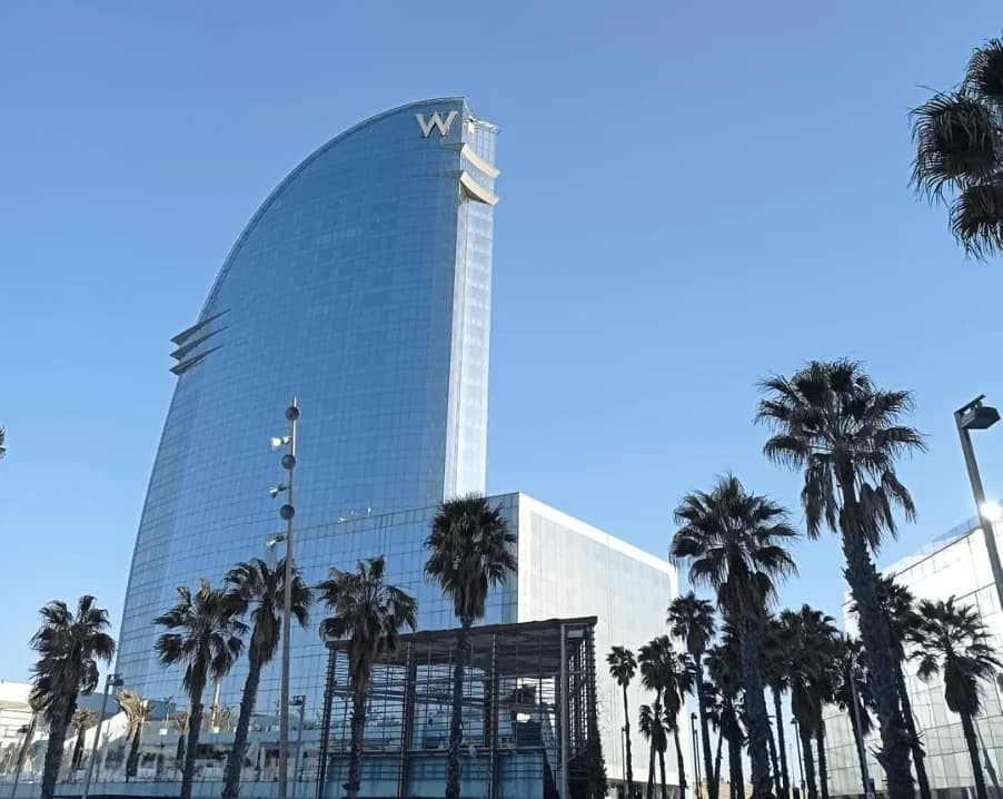 Barcelona Beach Walks with Willy SEO SL