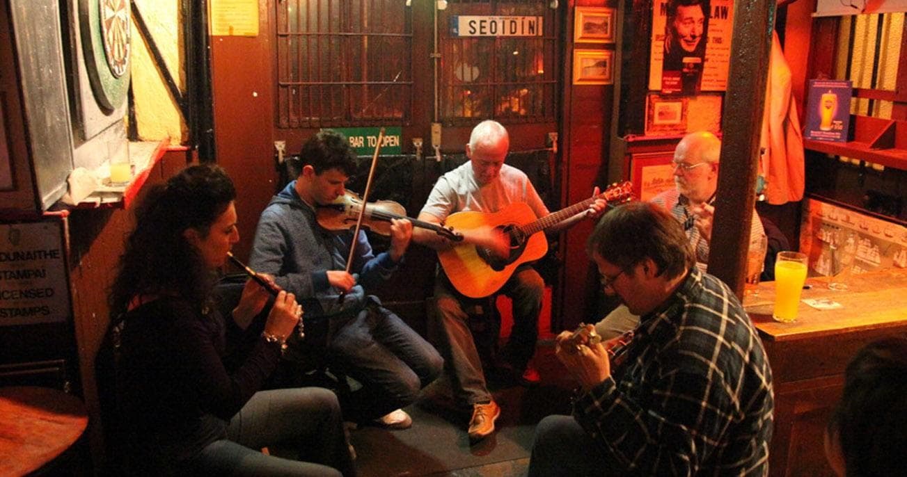 Irish Pub Trail with Rural Pub Tours in Dublin