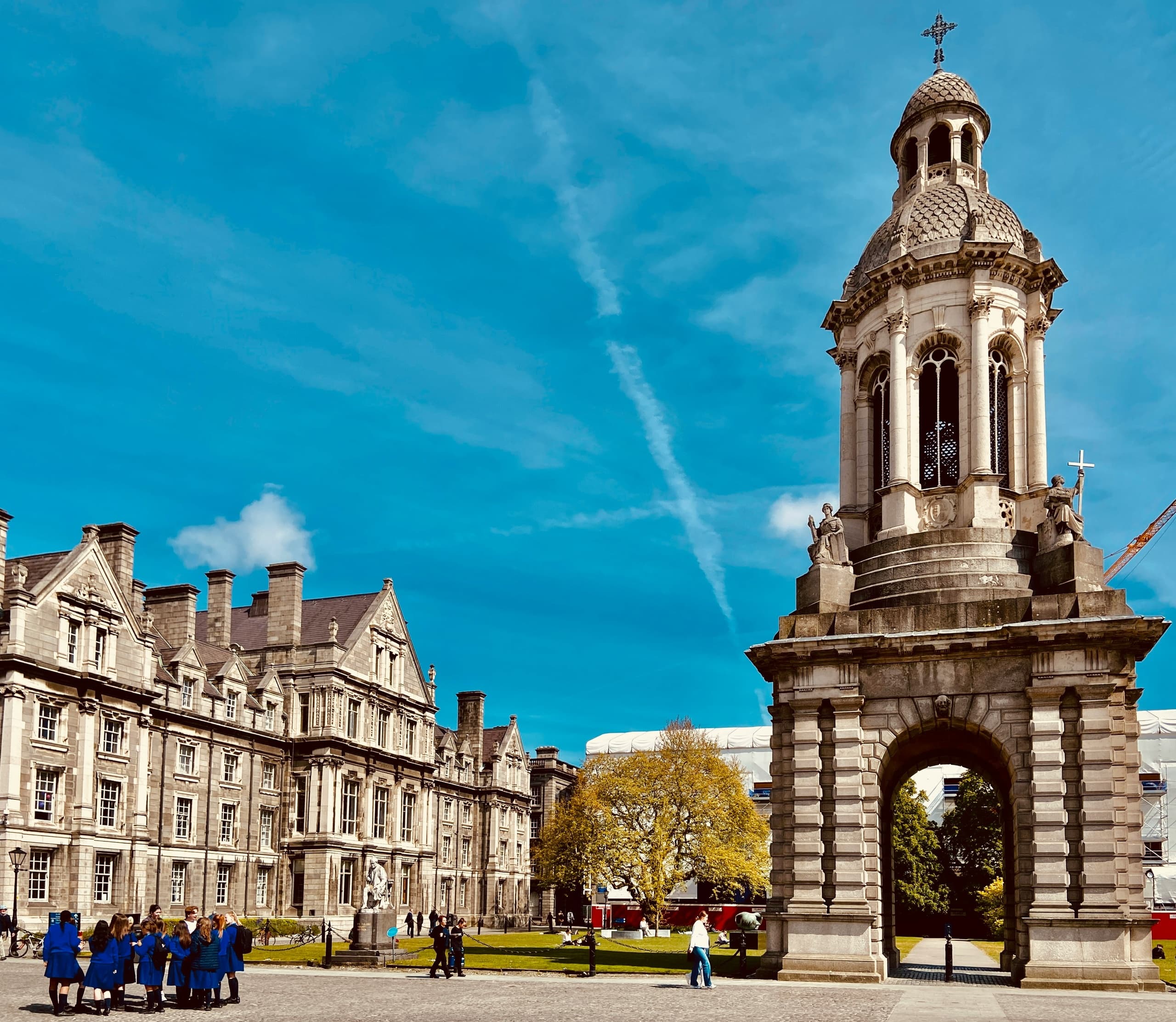 Urban Walking Tour of Dublin with Dublin Unlocked