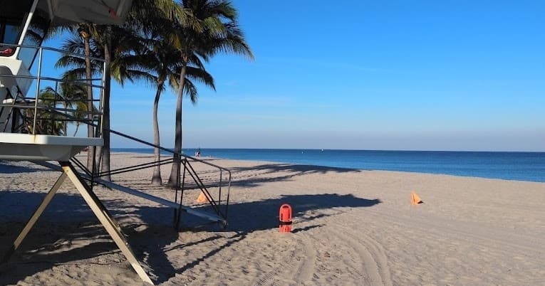 Relax with Beach Chair & Umbrella Rental in Fort Lauderdale
