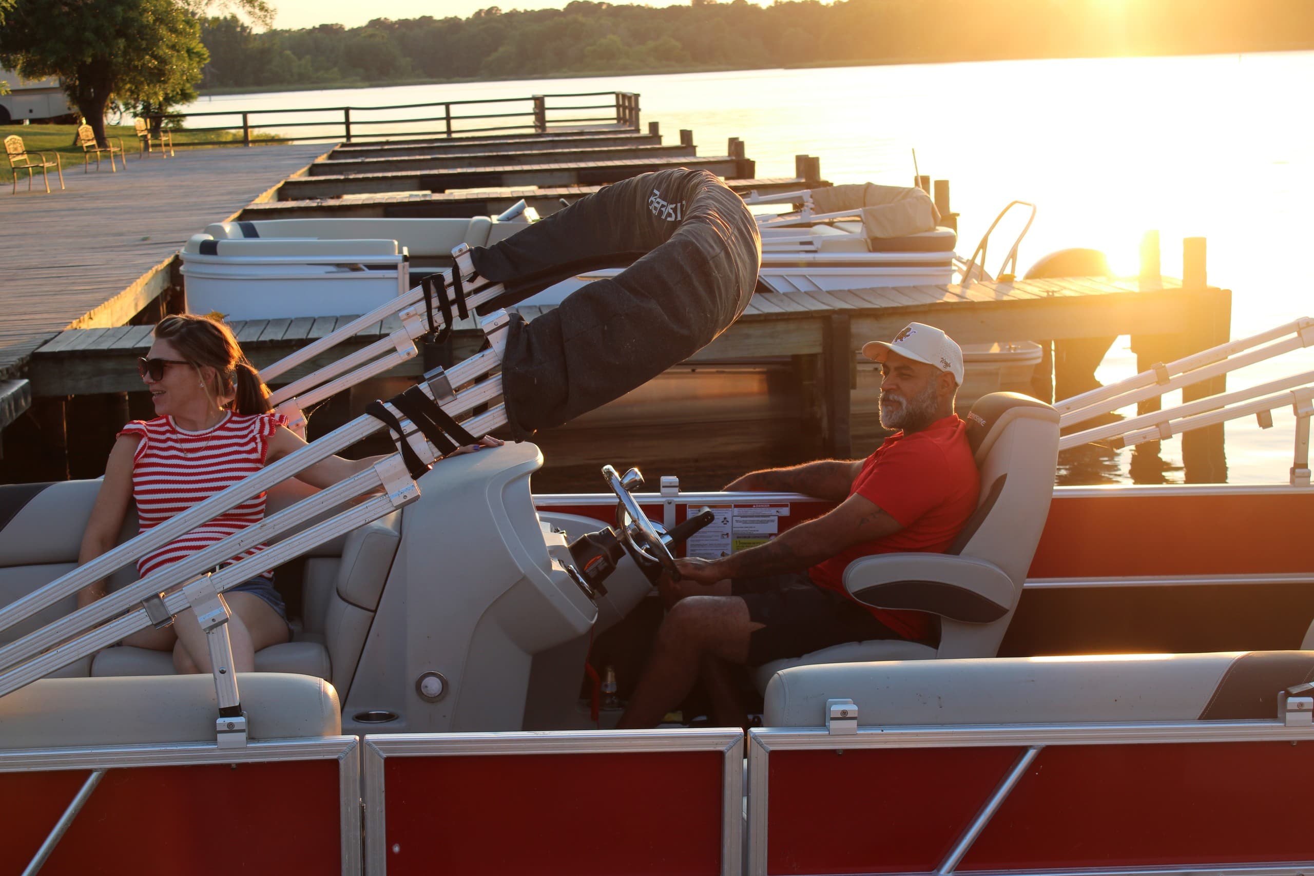 Cruise Lake Palestine Aboard the Bull Frog 22' TriToon photo 1