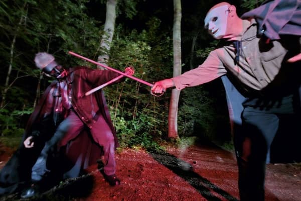 Die Augen der Hölle: Haunted Kurpark Walking Performance in Bad Homburg