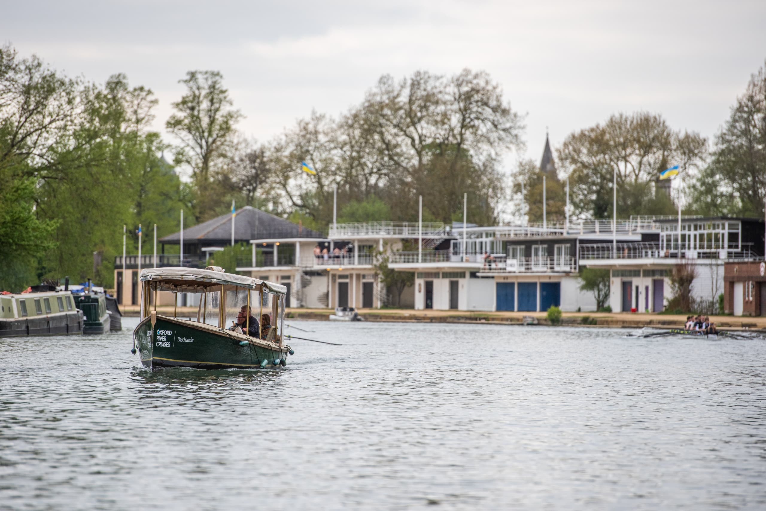 Thames Spritz Cruise: Private 45-Minute Oxford River Experience photo 4