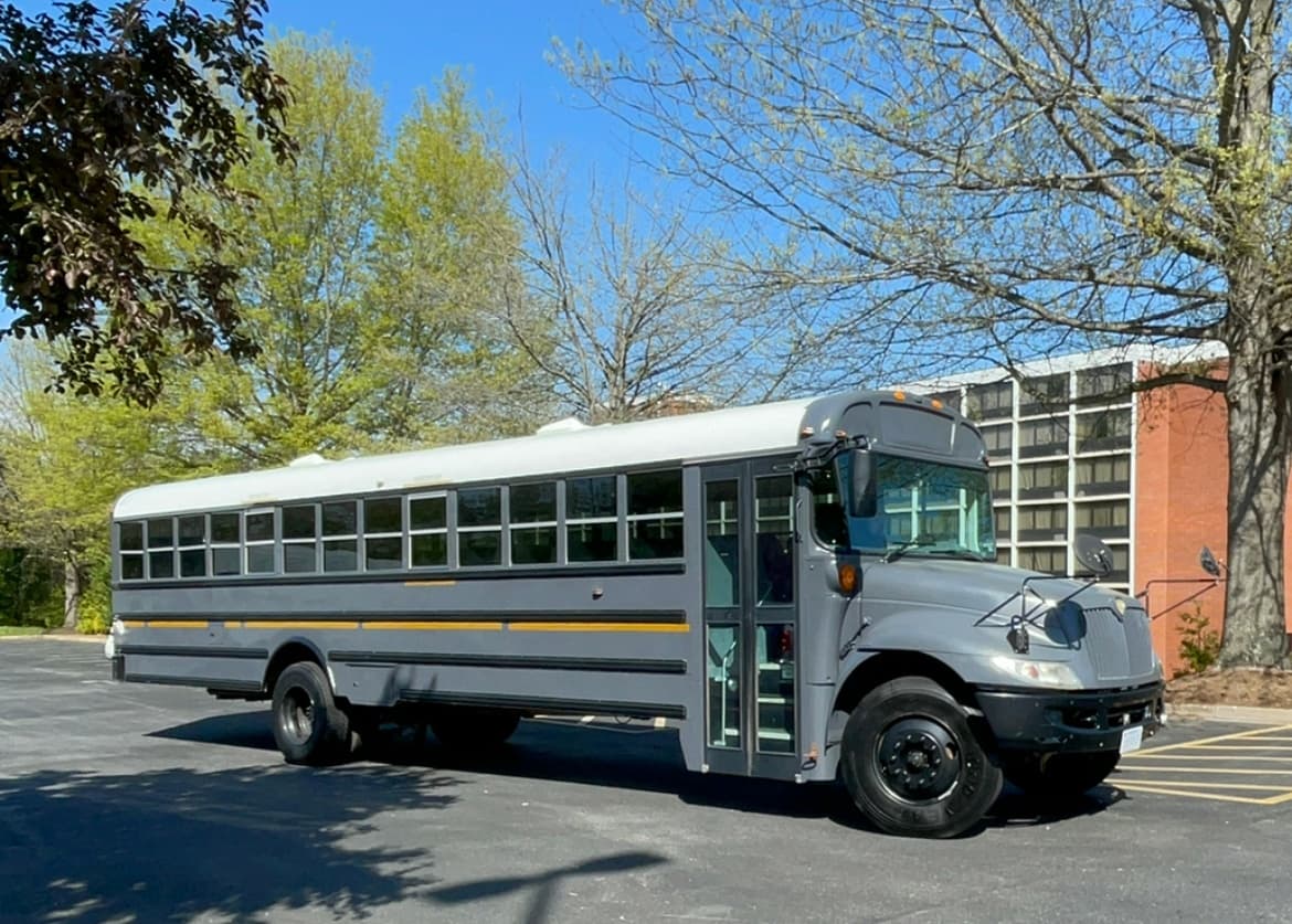 Reliable Wedding Shuttle Service in Charlottesville, VA: Stress-Free Group Travel