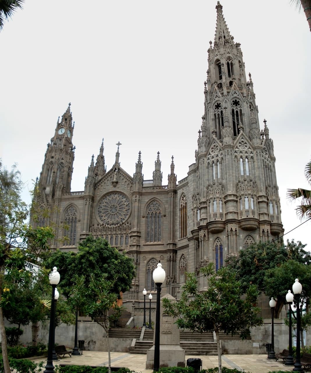 Land Adventures in Gran Canaria: Scenic Landscapes & Villages with Hotel Barceló